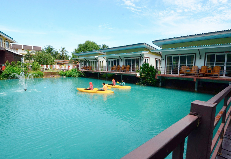 Lake-Terrace-Resort-&-The-Lake-view-hotel